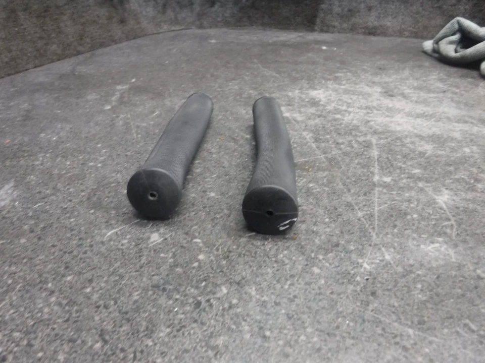 21 Polaris Axys Switchback 850 Grips 34M - Image 2 of 4