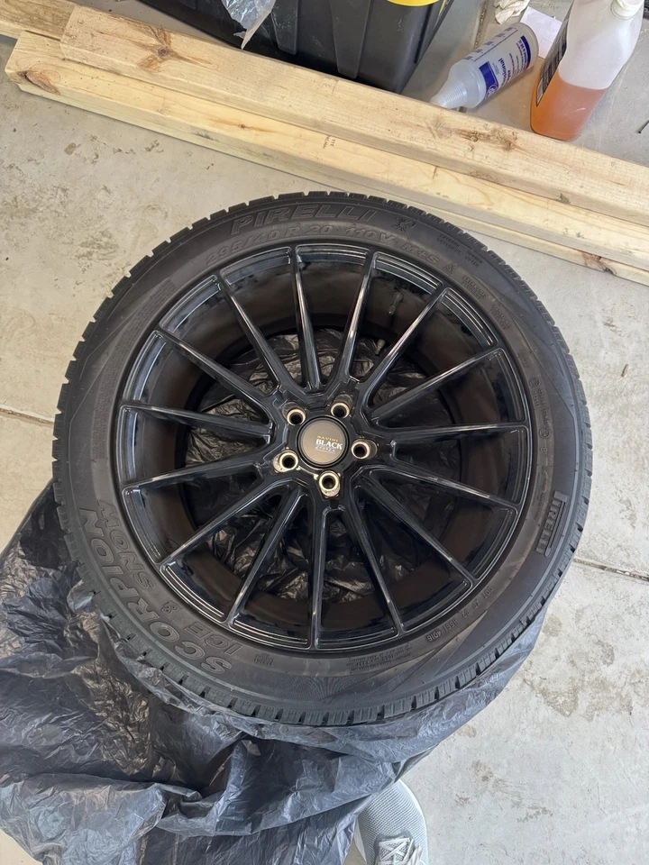 Juego de 4 ruedas invierno 20 Bmw X6M Competition 2021 Foto 3 de 4