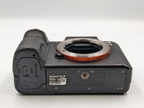 Sony Alpha a7 II 24.3MP Mirrorless Digital Camera Body ILCE7M2/B y175 - Picture 10 of 18