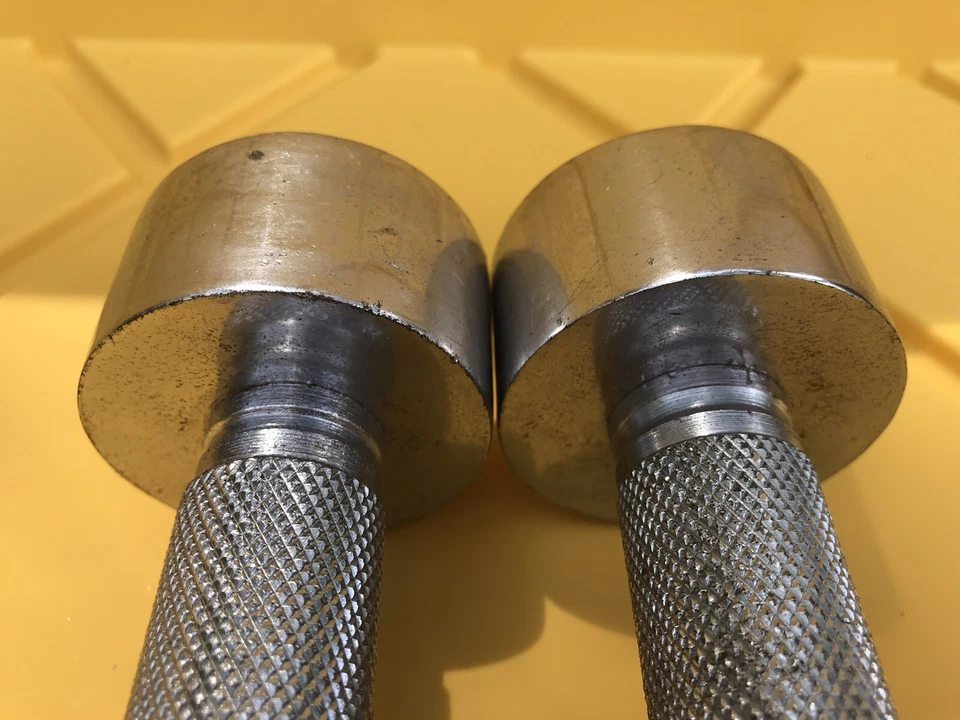 Juego de dos mancuernas Gold's Gym cromadas de 3 lb pesas atornilladas de metal Foto 4 de 4