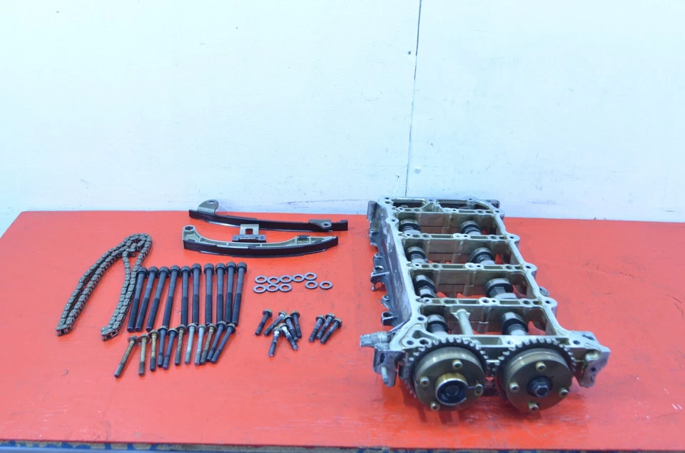 13-15 TOYOTA RAV4 2.5L ENGINE CYLINDER HEAD W BOLTS / CHAIN OEM - Image 3 of 4