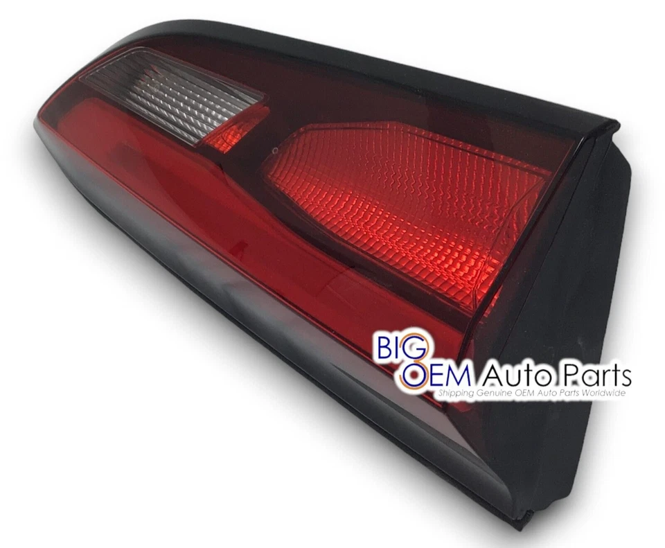 2018 - 2021 GMC Terrain LH Driver Side Inner Tail Lamp Light OEM 84949340 - Image 3 of 4