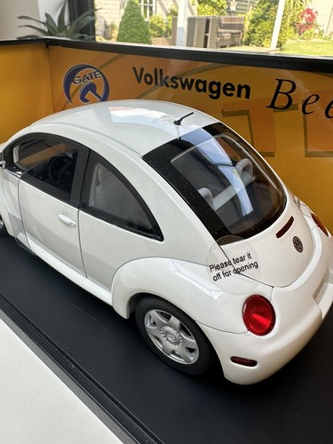 Gate Models (AUTO art) VW BEETLE 1/18 Die Cast Model Car VOLKSWAGEN Rare White - Picture 3 of 19