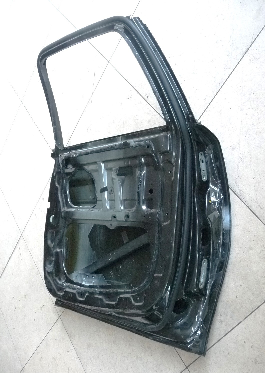 10-18 Rolls Royce Ghost RR4 Rear Right Passenger side Door Shell 41527242856 OEM
