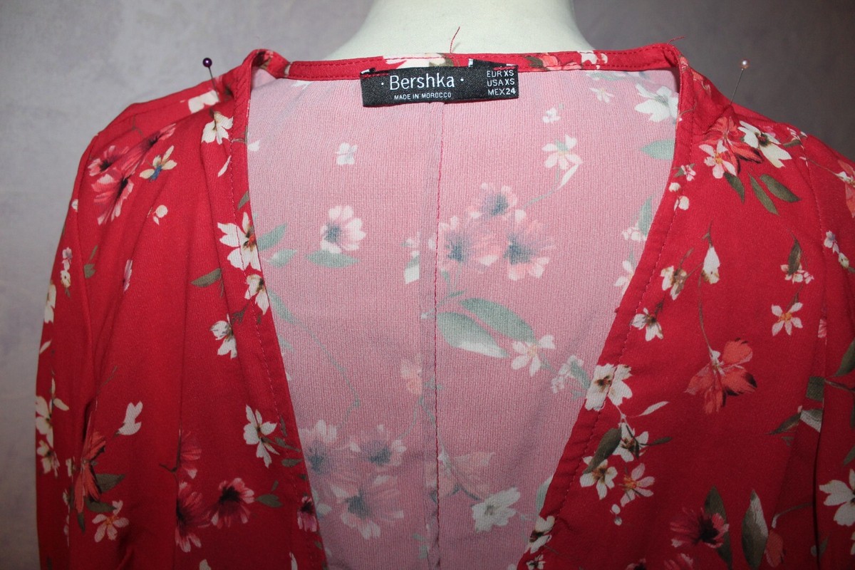 Top Bershka de la taille XS, de couleur blanc