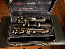 Buffet Crampon R13 Professional Bb Clarinet with 17 Silver Plated Keys...