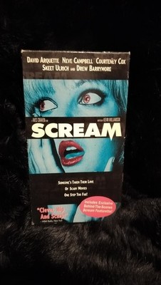 Scream- 1996 VHS Tape ( Blue Cover) 