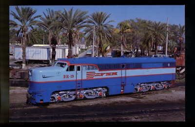 Oversized Train Railroad postcard AVD Super RJ102 Ferocarriles de Mexico DH-19