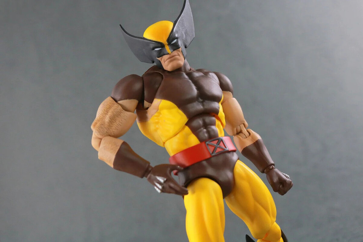 New CT Toys Mafex #138 WOLVERINE Classic X-Men Comic Action Figure Mafex  Gift