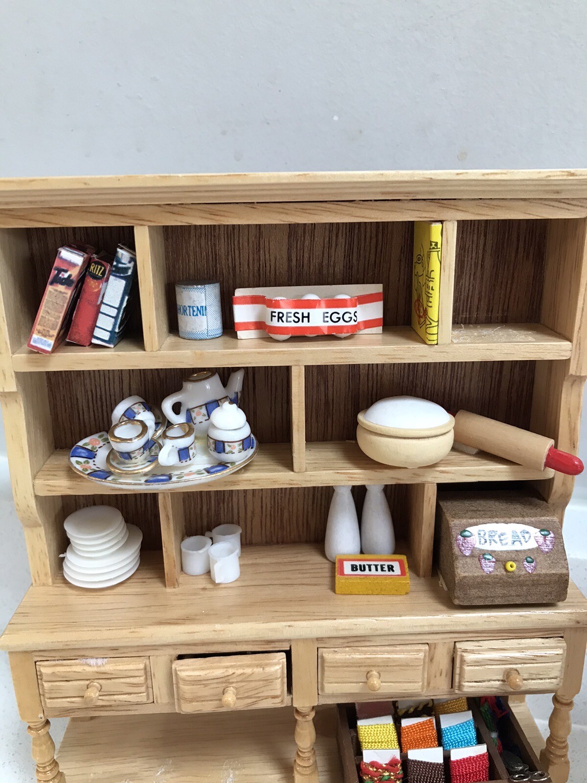 Miniature Dolls House Kitchen Furniture Set With Range And Dresser