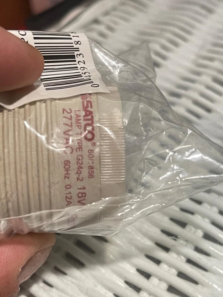 Satco Smooth Phenolic GU24 - 4-Pin CFL Socket with Ring - 801856 277VAC 18W (3I) - Image 3 of 4