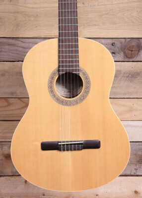 Greg Bennett C-2 Classical Guitar Natural w/ Gigbag ''Good Condition''
