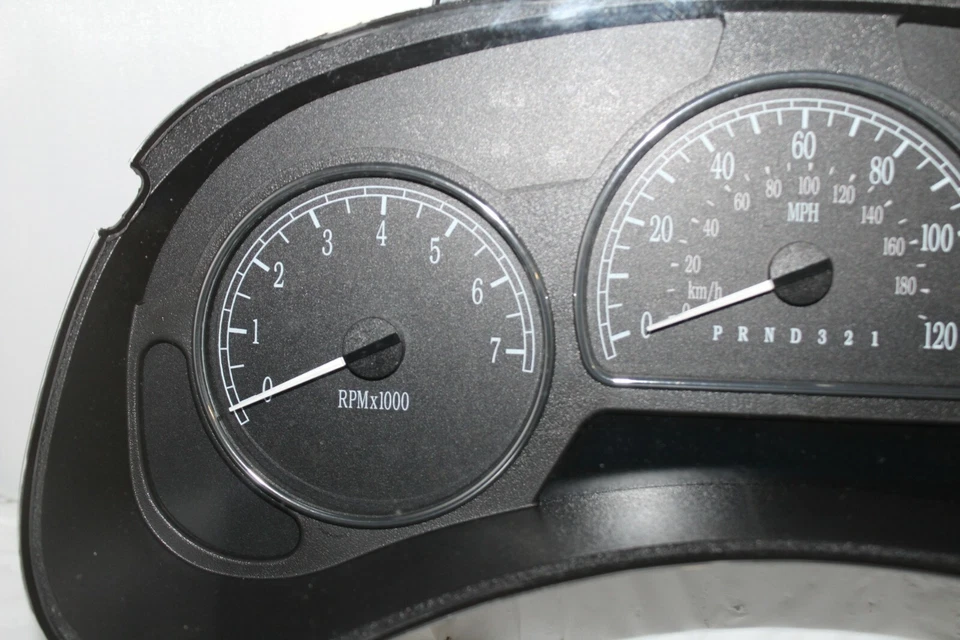 Cuadro de instrumentos velocímetro medidores de panel de instrumentos Buick Rainier 2006 89.454 millas Foto 2 de 4