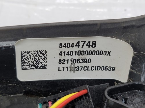 Chevrolet Colorado 2018 volante con interruptor de control OEM 84878036 - Imagen 7 de 8