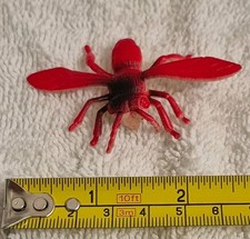 Insect Figure Plastic Toy Nature Animal Bug Fly Bee Flying Pest Red