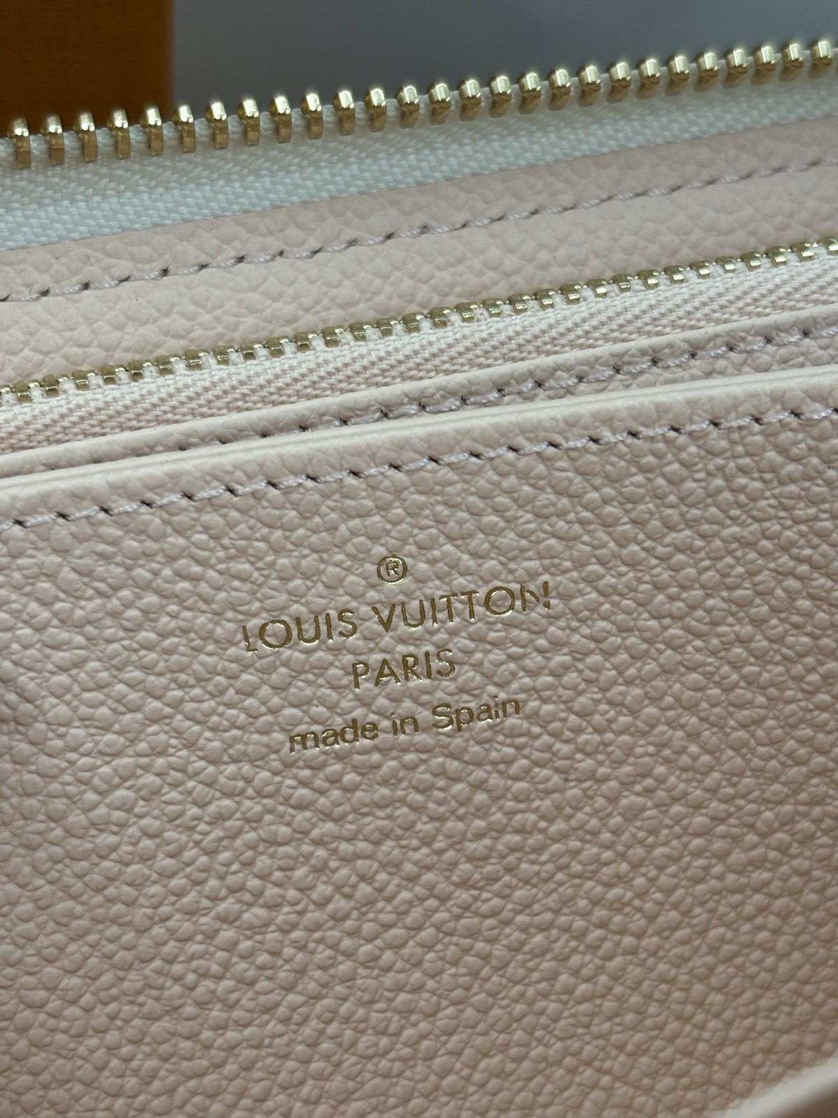 NEW Louis Vuitton Rare Bicolor Empreinte Giant Monogram Zippy Long Wallet image 4