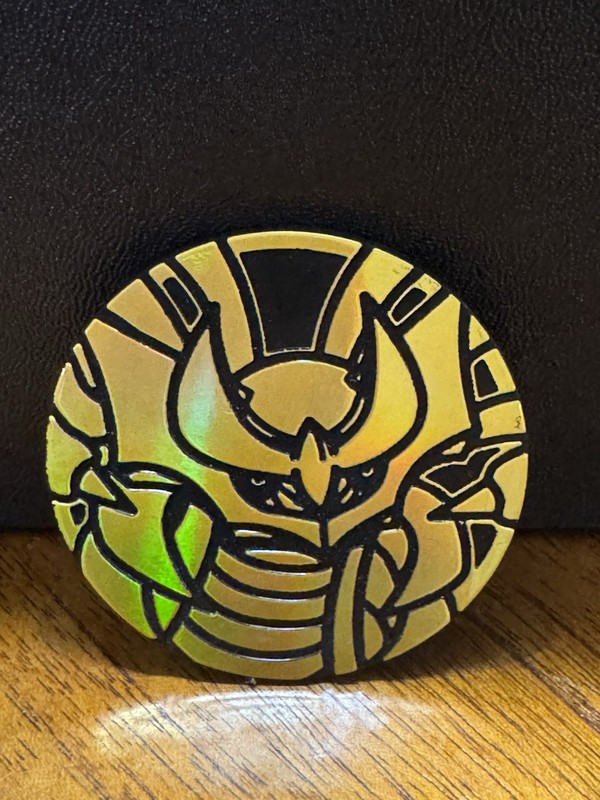 Pokemon TCG Jumbo Gold Rainbow Holofoil Giratina Coin