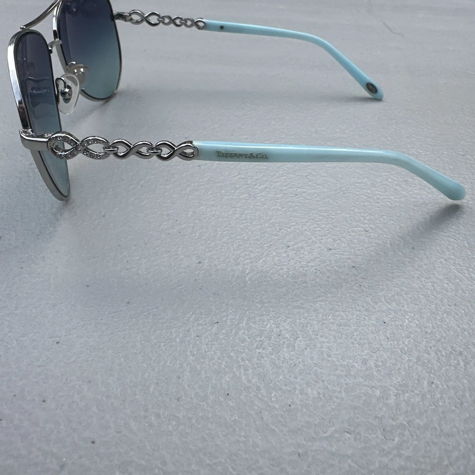 Auténticas gafas de sol Tiffany & Co. Infinity Silver Aviator TF 3049B 60019S Foto 2 de 4