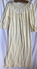 VINTAGE 1960'S SPOTLIGHT Women's L/XL 41" Chest, Lightweight Pullover Nightgown