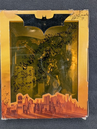 Batman Begins Figure - Wizard World 2005 - Mattel H1398 Vintage NEW IN BOX! - Picture 2 of 12