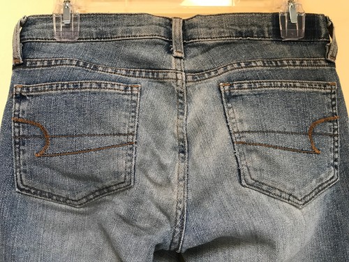 American Eagle Outfitters Women's Size 4P Denim Jeans 28x30 Boot Cut Distressed - Picture 7 of 10