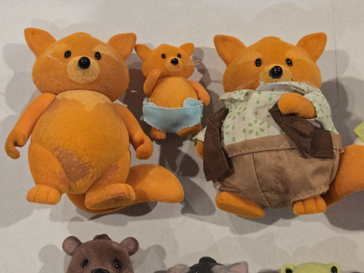 Li'l Woodzeez Lot of 8 Animal Figures Toys Fox Cows Beaver Raccoon