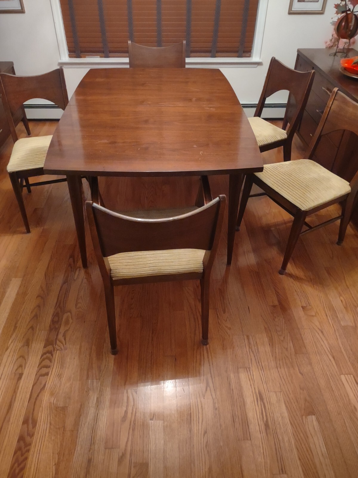 Mid century modern Broyhill Saga Collection Dining table & Chairs eBay
