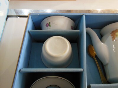 Service De Dinette Enfant En Porcelaine Pour 4 Personnes - KAHLA (Allemagne) - Très Bon État