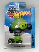 Hot Wheels HW City Angry Birds Minion Pig Green 2013 Tooned New