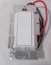 Lutron DV-603P-WH Diva 600W Incandescent / Halogen 3-Way Dimmer White