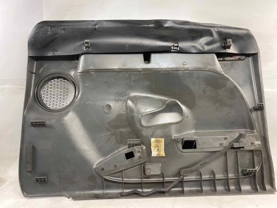 Front Door Trim Panel CHEVY SILVERADO 1500 Right Manual Window 04 05 Foto 2 de 3