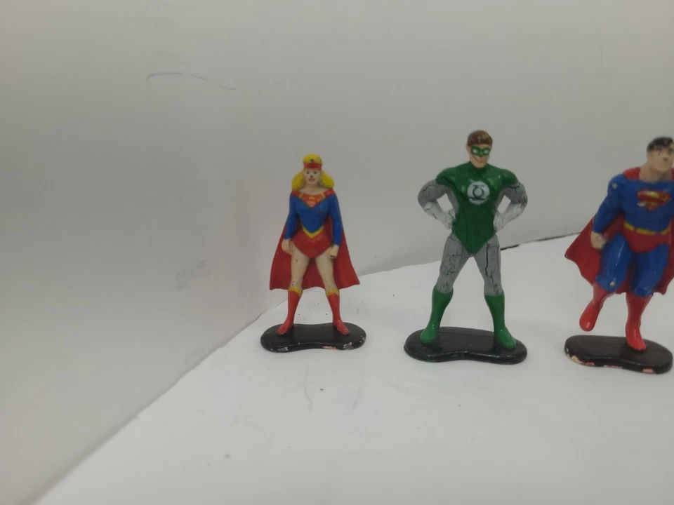De colección Años 90 ERTL DC Comics Batman Superman Supergirl Verde Latern Shazam Foto 2 de 4