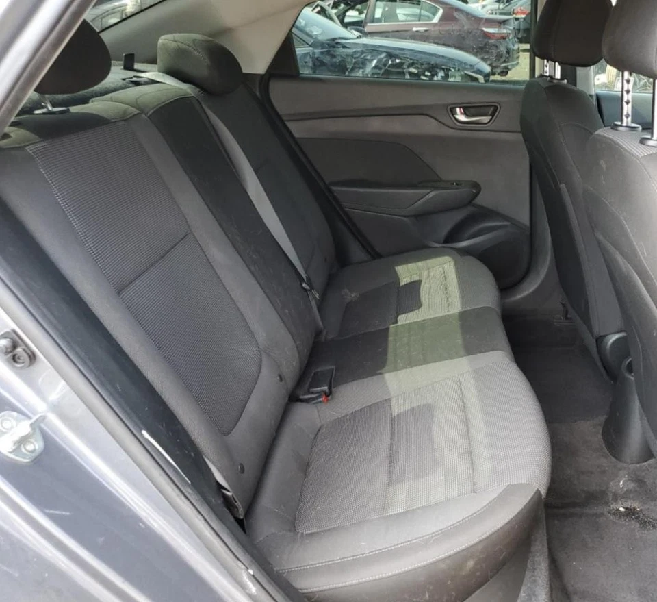 Used Rear Left Door Assembly Rear Side fits: 2019 Hyundai Accent Sedan power win Foto 2 de 4