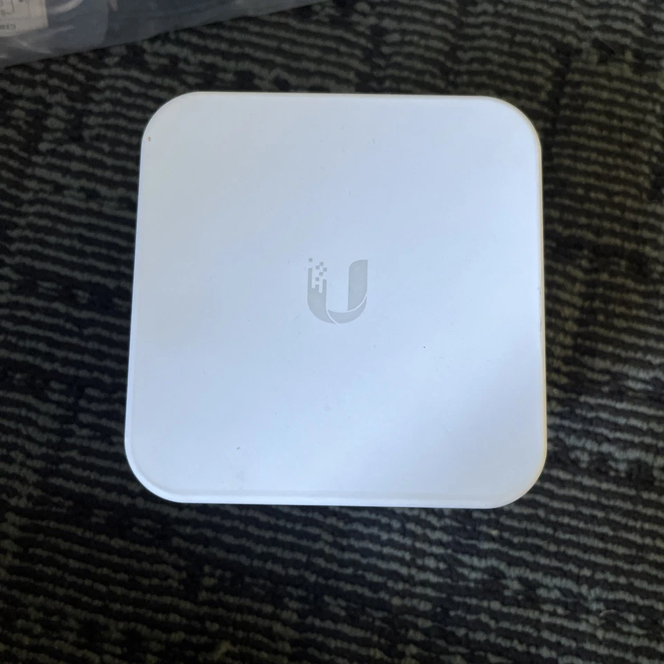 Ubiquiti AmpliFi HD Mesh Wi-Fi Router [NO ADAPTER] - Image 4 of 4
