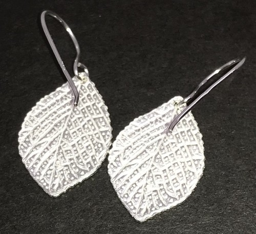 leaf drop earrings, solid Sterling Silver, detailed, new, gift box. - Picture 5 of 7