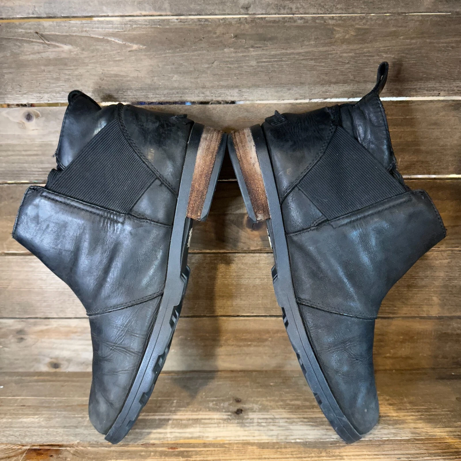 sorel emilie chelsea leather waterproof ankle guc boots