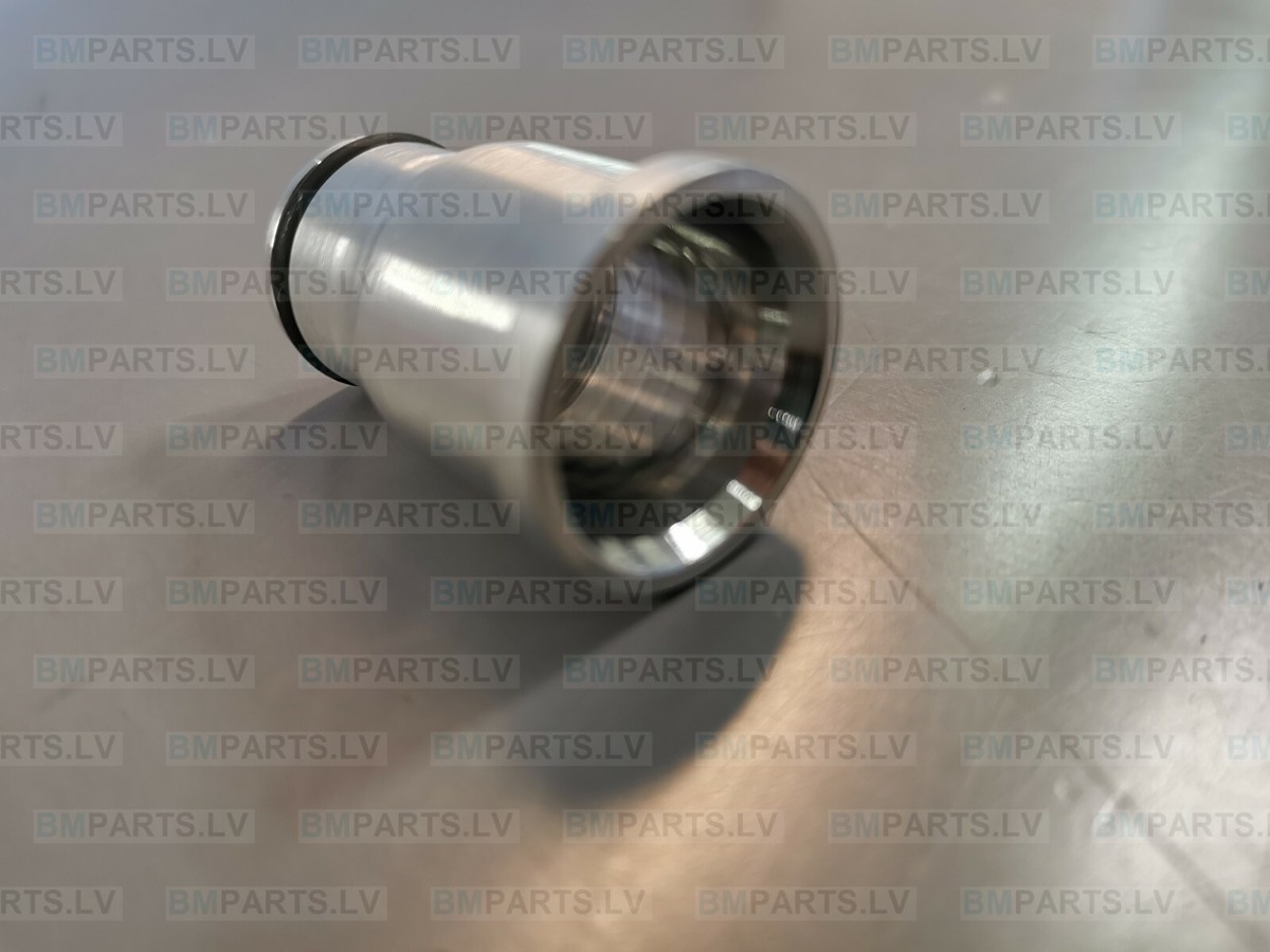 NEW GENUINE BMW E90 E60 & LCI E65 TURBOCHARGER CONNECTOR  