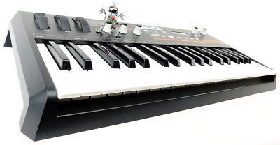 AKAI Miniak Synthesizer Keyboard + Top Zustand + 1.5Jahre Garantie