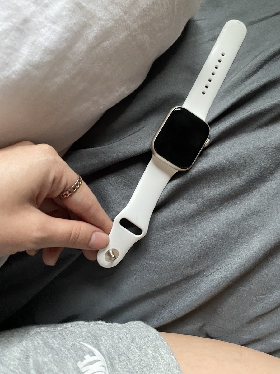 Apple Watch Series 8 45mm Midnight Aluminum Case with Sport Apple Watch Series 8 45mm Midnight Aluminum Case with Sport