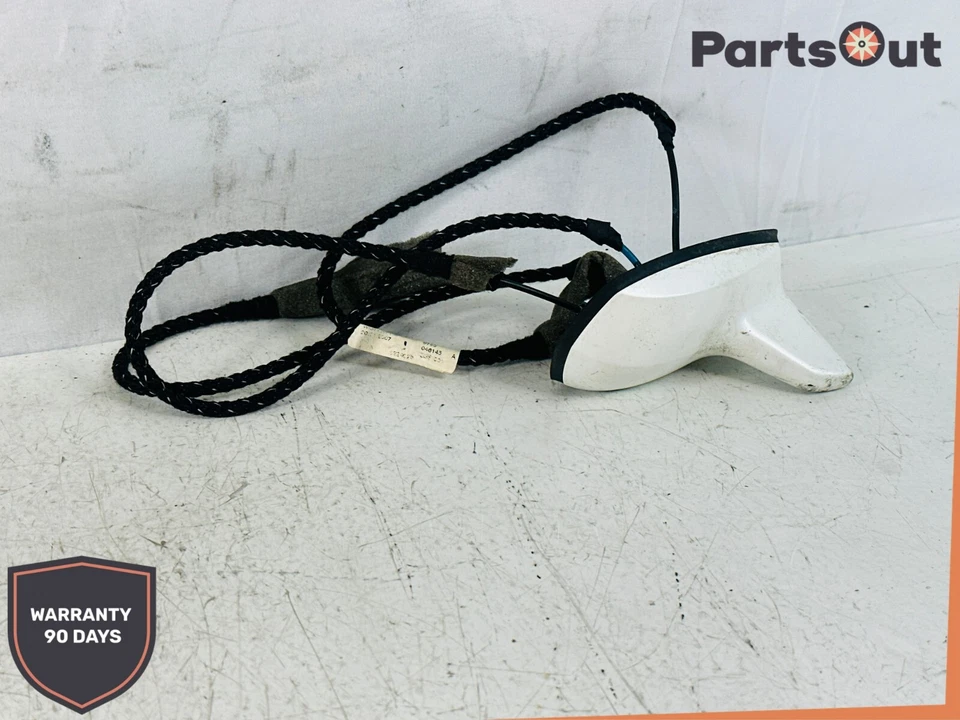 Antena de radio satelital GPS aleta de tiburón clase E Mercedes Benz W211 2007-2009 OEM  Foto 2 de 4