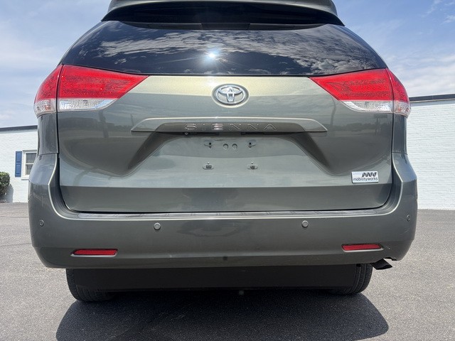 2013 Toyota Sienna XLE HANDICAP WHEELCHAIR RAMP VAN w/EZ-LOCK 106K Mls ...