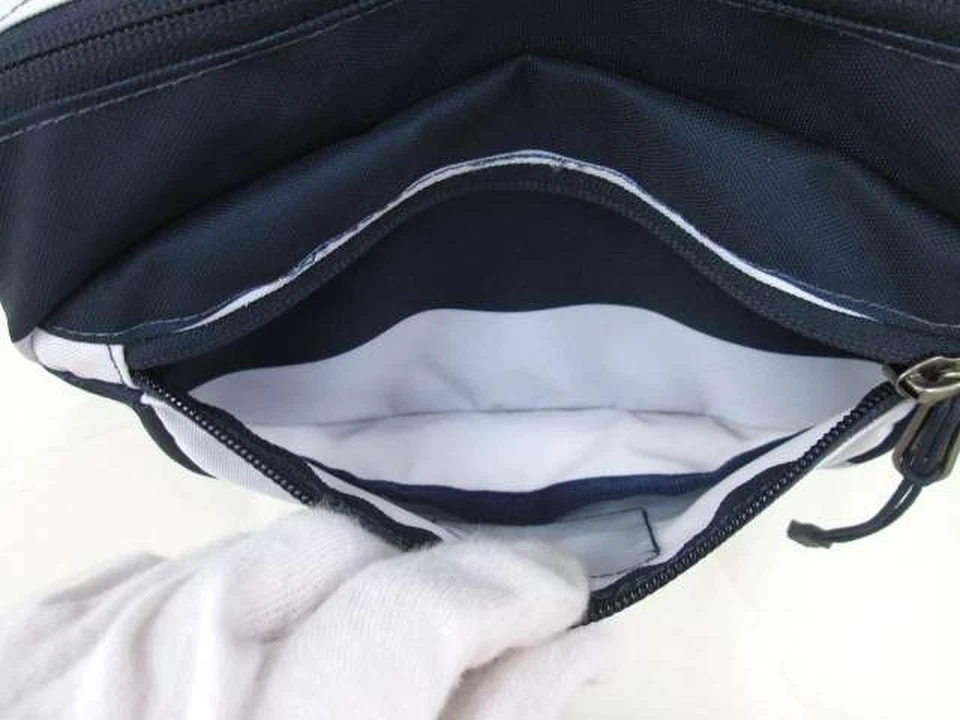 Bolso corporal Helly Hansen blanco azul marino Foto 3 de 4