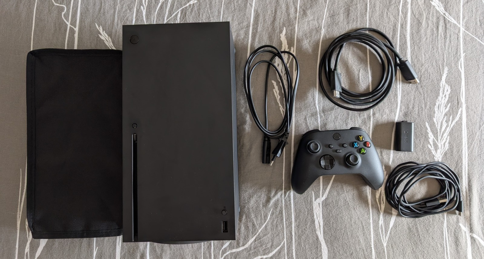 Microsoft Xbox Series X con joystick simulatore di volo, 26 giochi e altro