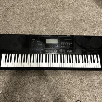 Casio WK6600 Workstation Keyboard w/Internal Speakers & 76 Piano Style Keys