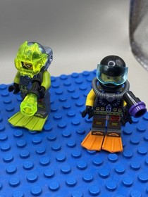 Atlantis / Town Diver Minifigures 8078 7977 2536 and Vintage 6437 Beach Buggy