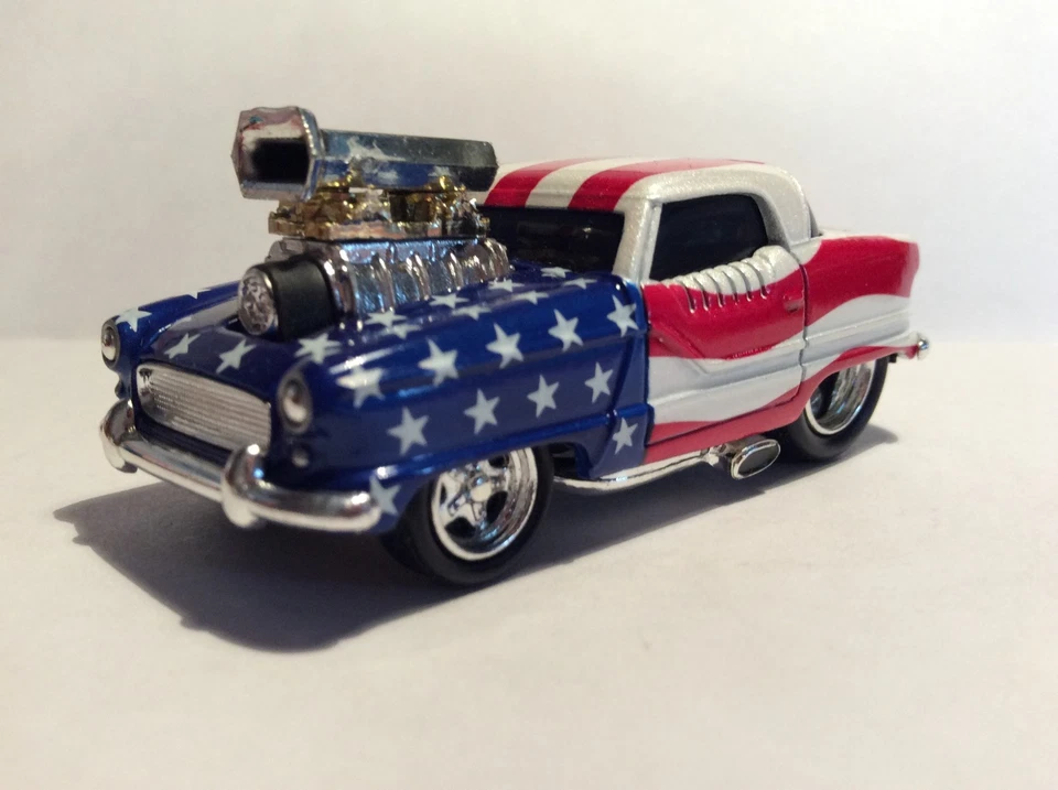 MUSCLE MACHINES STARS & STRIPES 1954 NASH METROPOLITAN 1:64 54 soprador de Nash - - Imagem 3 de 4