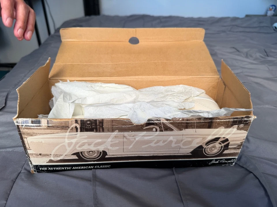 Jack Purcell Top Low M 9.5/W 11.5 White 90's MADE IN USA w/ Original Box & Tag - Image 3 of 4