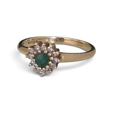 emerald and diamond ring.9ct gold vintage stunning ring . Excellent condition