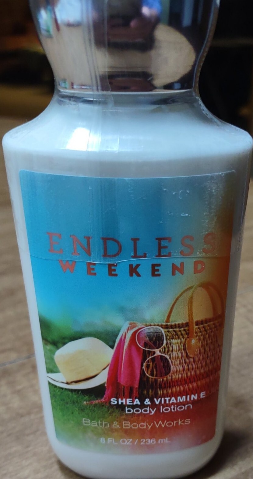 Bath & Body Works ENDLESS WEEKEND Shea & Vitamin E Body Lotion, 8 oz