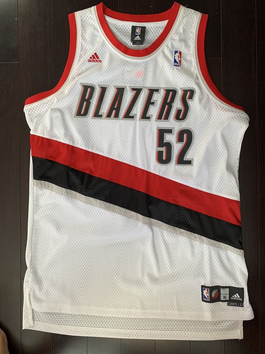 Greg Oden Heat Uniform